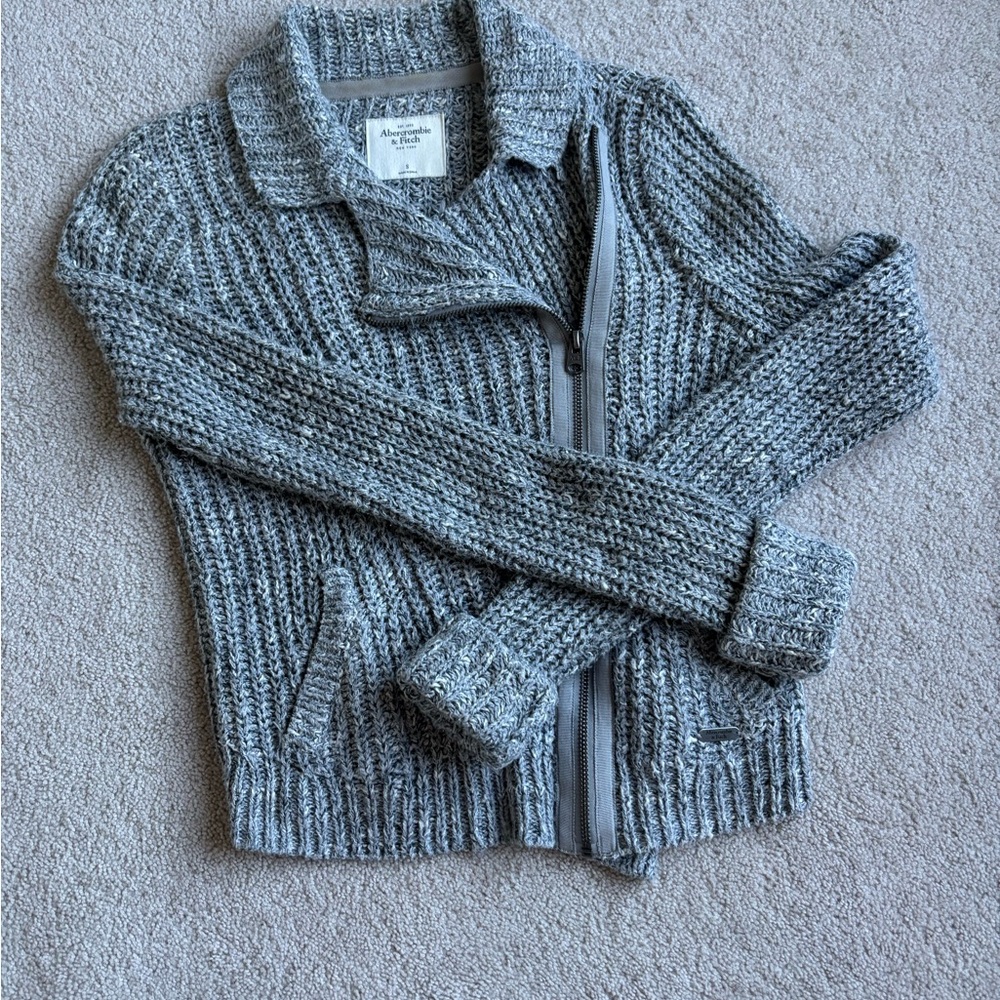 Abercrombie & Fitch Gray Knit Cardigan